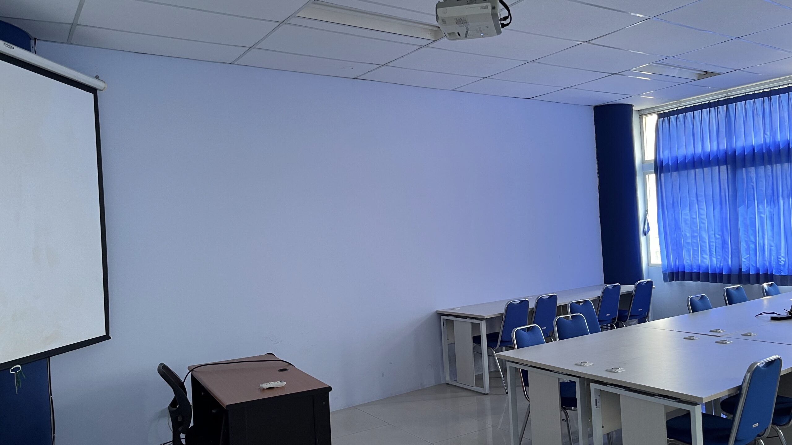 Sisi bagian kanan LAB BA