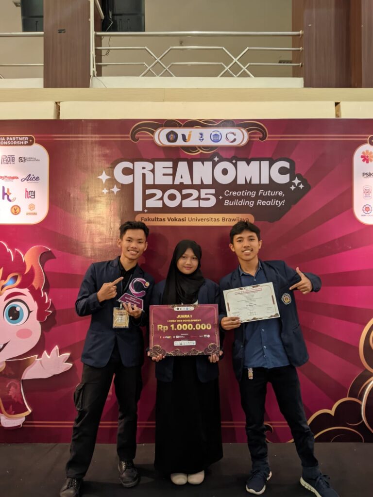 Mahasiswa Jurusan Teknologi Informasi kembali menorehkan prestasi membanggakan dalam ajang CREANOMIC 2025 yang diselenggarakan oleh BEM Fakultas Vokasi Universitas Brawijaya.