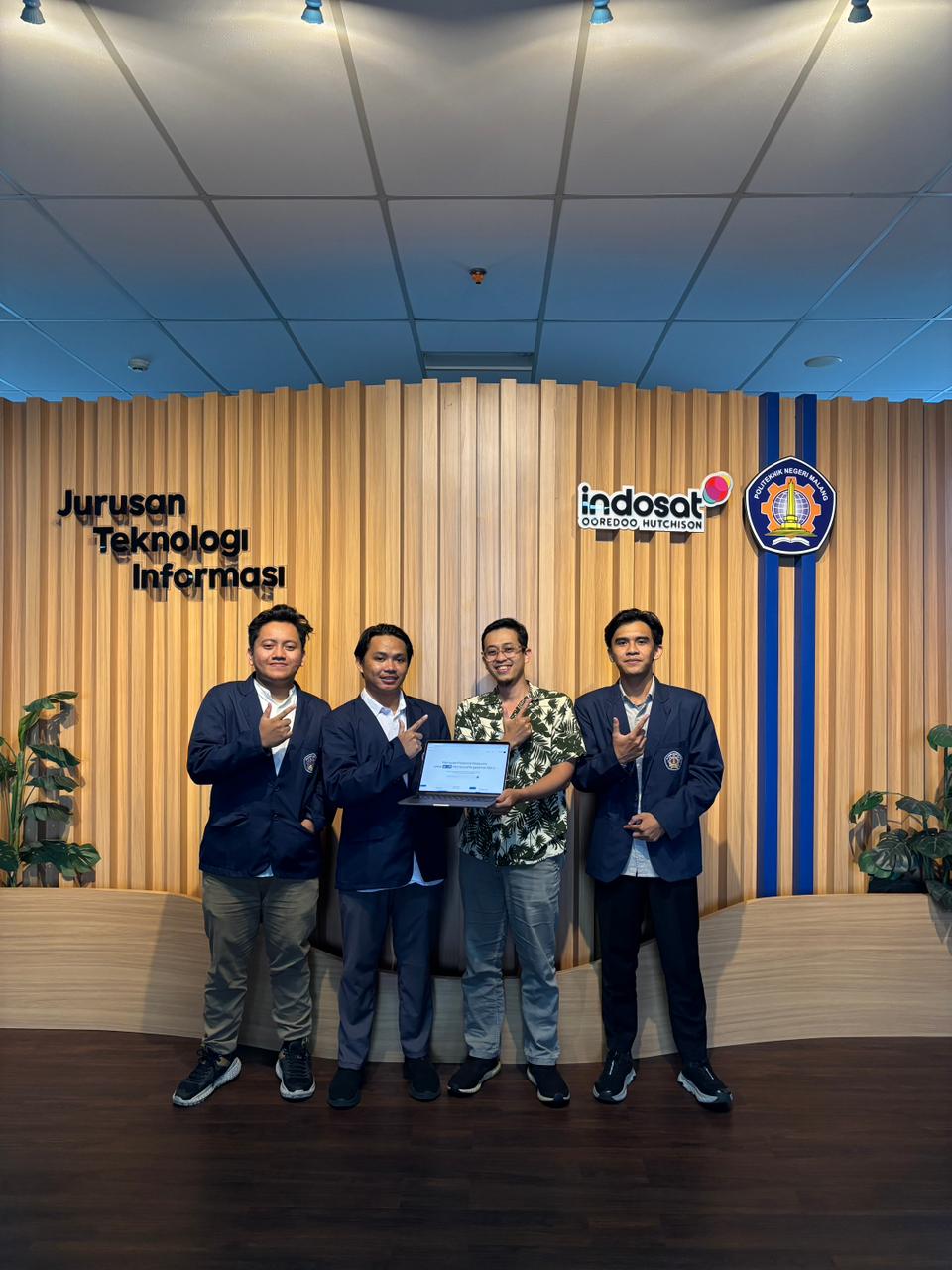 Mahasiswa Jurusan Teknologi Informasi Politeknik Negeri Malang Raih Juara 3 Hackathon – IT Fest 2025 yang diselenggarakan oleh Himpunan Jurusan Teknologi Informasi Politeknik Negeri Samarinda