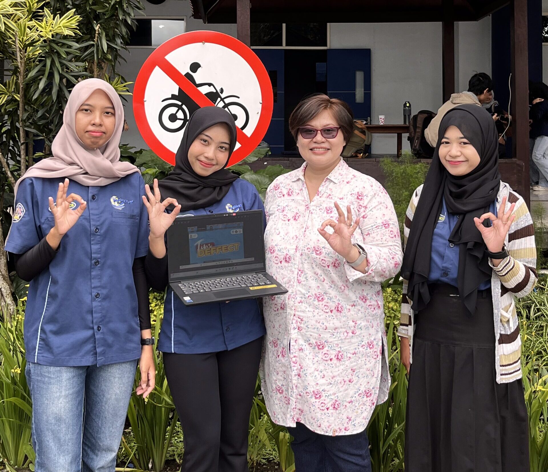 Prestasi Gemilang! Mahasiswa Prodi D4 Sistem Informasi Bisnis Juara di Entrepreneurs Festival 2025 Politeknik Negeri Malang.