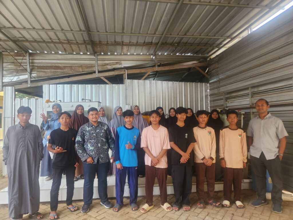 Inisiatif Air dan Sanitasi Berkelanjutan di Albasyiroh Boarding School