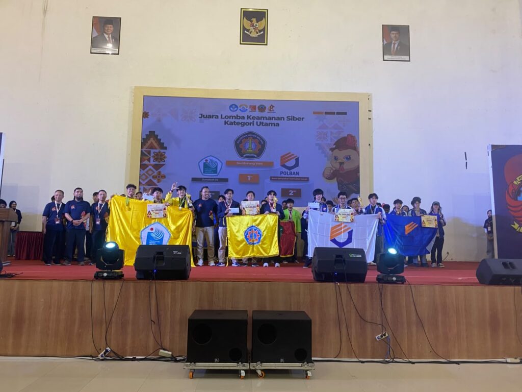 Prestasi Membanggakan! Mahasiswa Jurusan Teknologi Informasi Borong 9 Gelar Juara di KMIPN 2026 Ujung Pandang